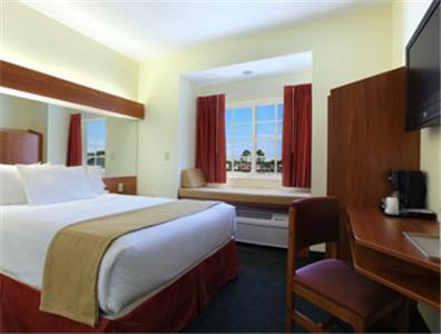 Microtel Inn & Suites By Wyndham Port Charlotte Punta Gorda Δωμάτιο φωτογραφία